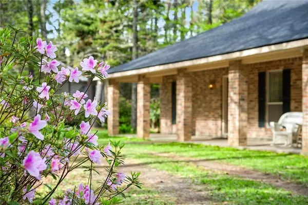 33 Elizabeth Drive, Covington, LA 70435