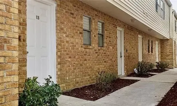 4754 Pontchartrain Drive, Slidell, LA 70458