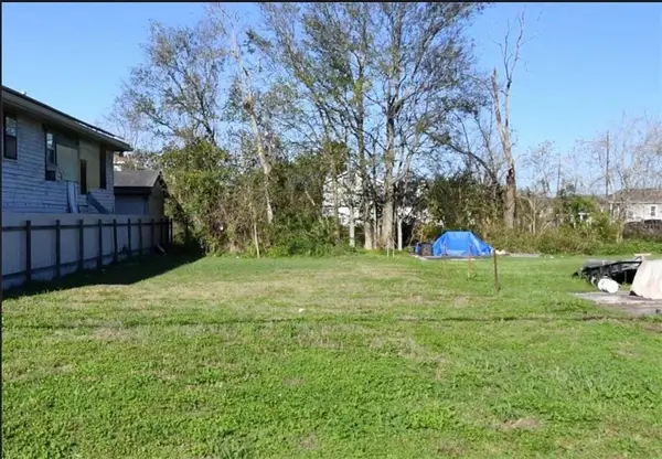 N Derbigny Street, New Orleans, LA 70118