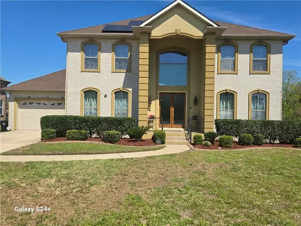 160 Oakmont Drive, New Orleans, LA 70128