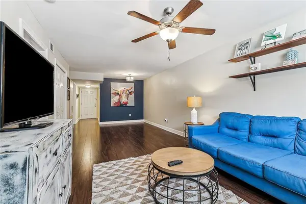 500 Lake Marina Avenue #220, New Orleans, LA 70124