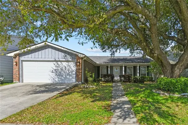 1404 Drake Lane, Gretna, LA 70056