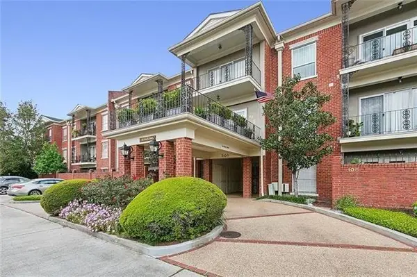 501 Rue St. Peter #206, Metairie, LA 70005