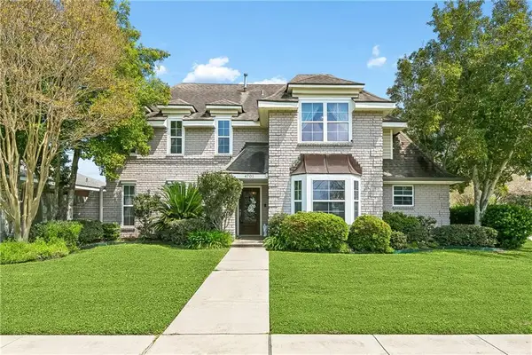4701 Lake Vista Drive, Metairie, LA 70006