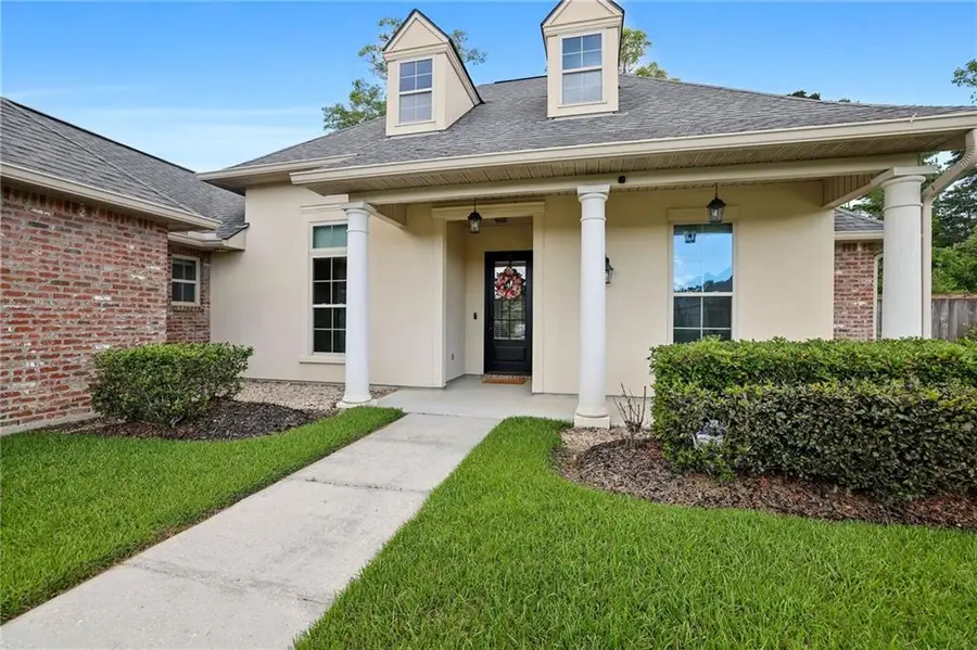 8929 Greenleaves Drive, Denham Springs, LA 70726 - #2