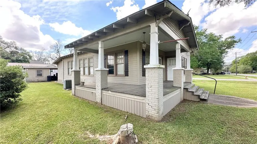 511 W Oak Street, Bunkie, LA 71322 - #3