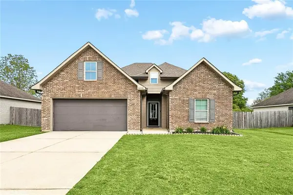 28461 Molly's Place, Ponchatoula, LA 70454