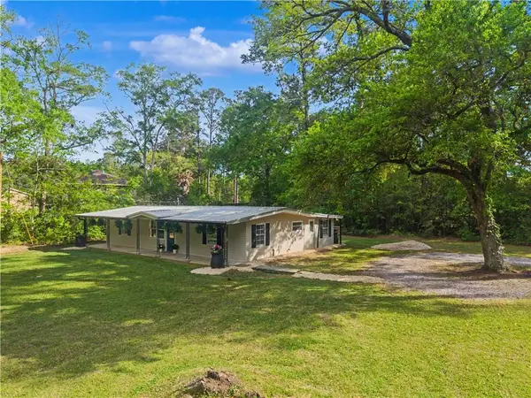 26084 Pichon Road, Lacombe, LA 70445