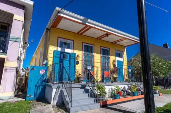 2009-11 Josephine Street, New Orleans, LA 70113