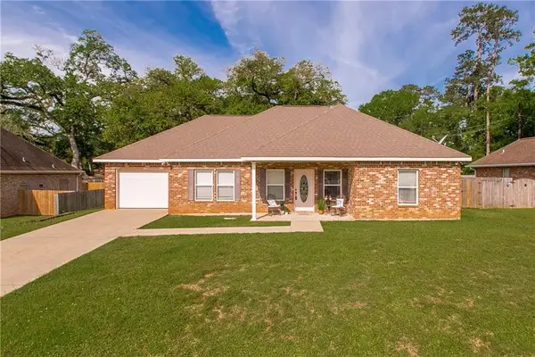 344 Silverstone Circle, Ponchatoula, LA 70454