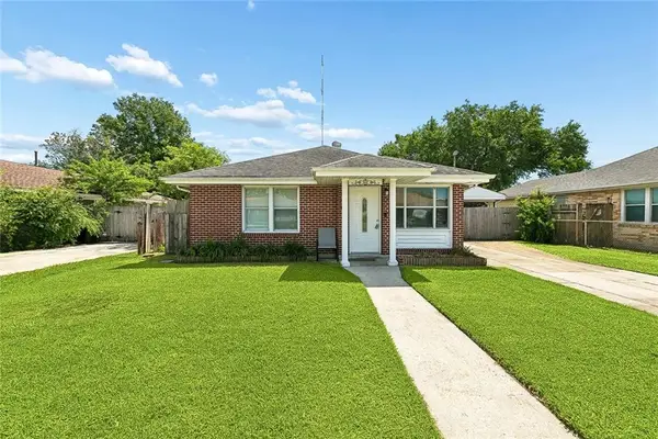 3407 Delille Street, Chalmette, LA 70043