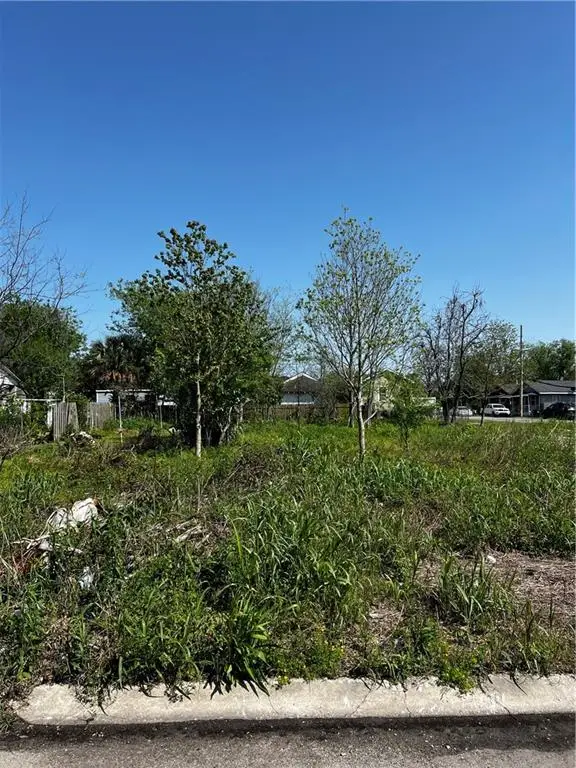 1811 Montegut Street, New Orleans, LA 70117 - #1