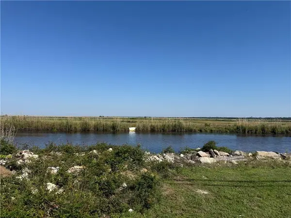 4591 Pontchartrain Drive, Slidell, LA 70458