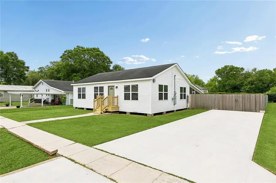 123 Oak Street, Saint Rose, LA 70087 - #2