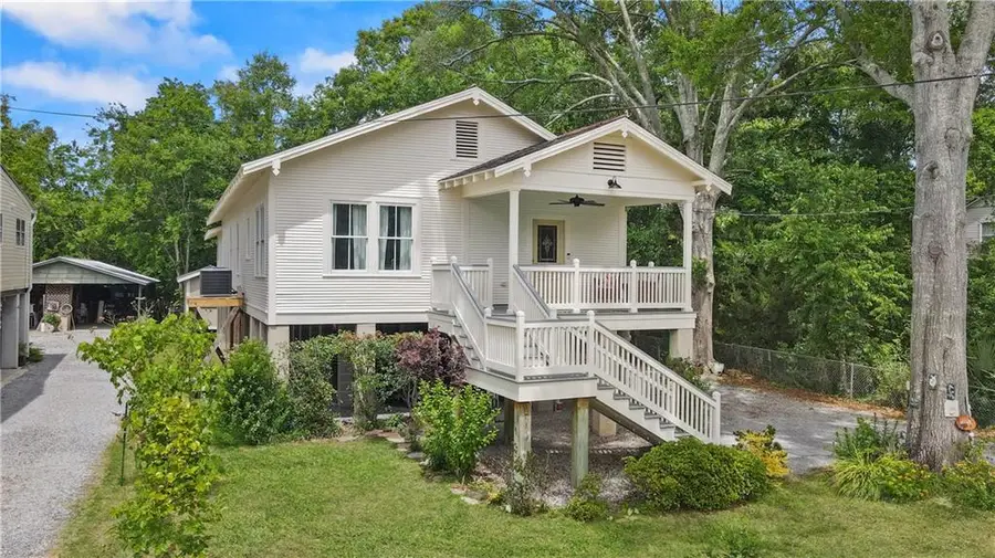 406 Carroll Street, Mandeville, LA 70448 - #3