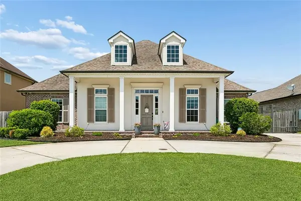 134 Chapel Hill Drive, Belle Chasse, LA 70037