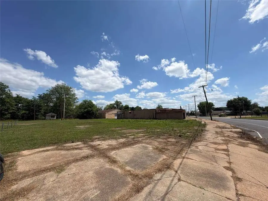 2701 Lee Street, Alexandria, LA 71301 - #2
