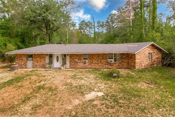 22258 J L Parsons Road, Springfield, LA 70462