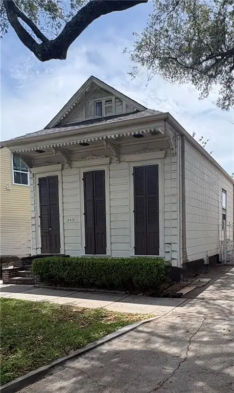 2414 Ursuline Avenue, New Orleans, LA 70119