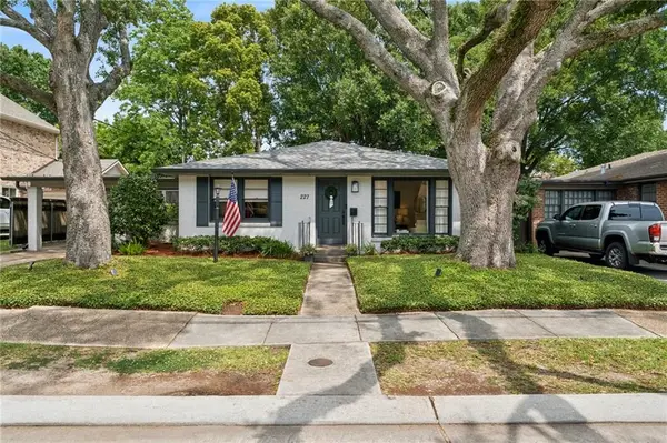 227 E William David Parkway, Metairie, LA 70005