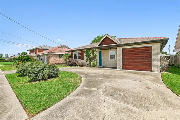 2619 Metairie Court, Metairie, LA 70002