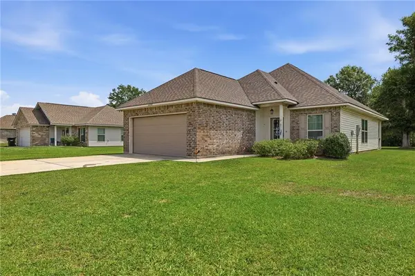 48298 Labonte Lane, Tickfaw, LA 70466