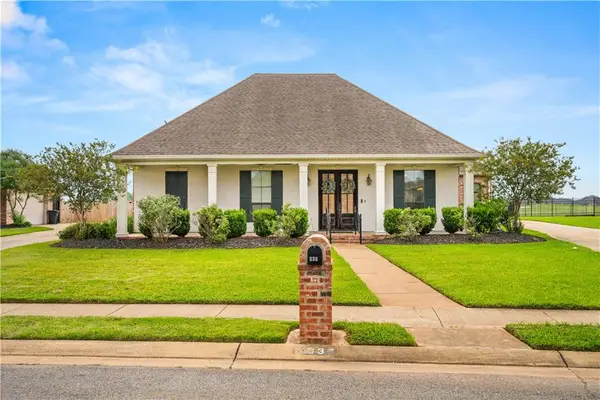335 Links Drive, Alexandria, LA 71303