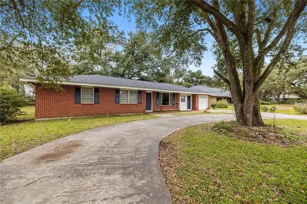 445 S 5th Street, Ponchatoula, LA 70454