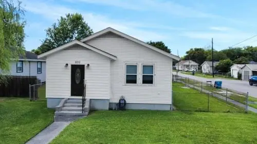 600 Fairmont Street, Harvey, LA 70058