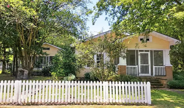 328 East Street, Mandeville, LA 70448