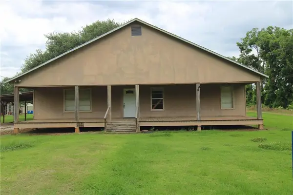 1123 N Bayou Des Glaises Road, Moreauville, LA 71355