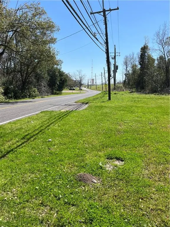 137 Aline Plantation Drive, La Place, LA 70068