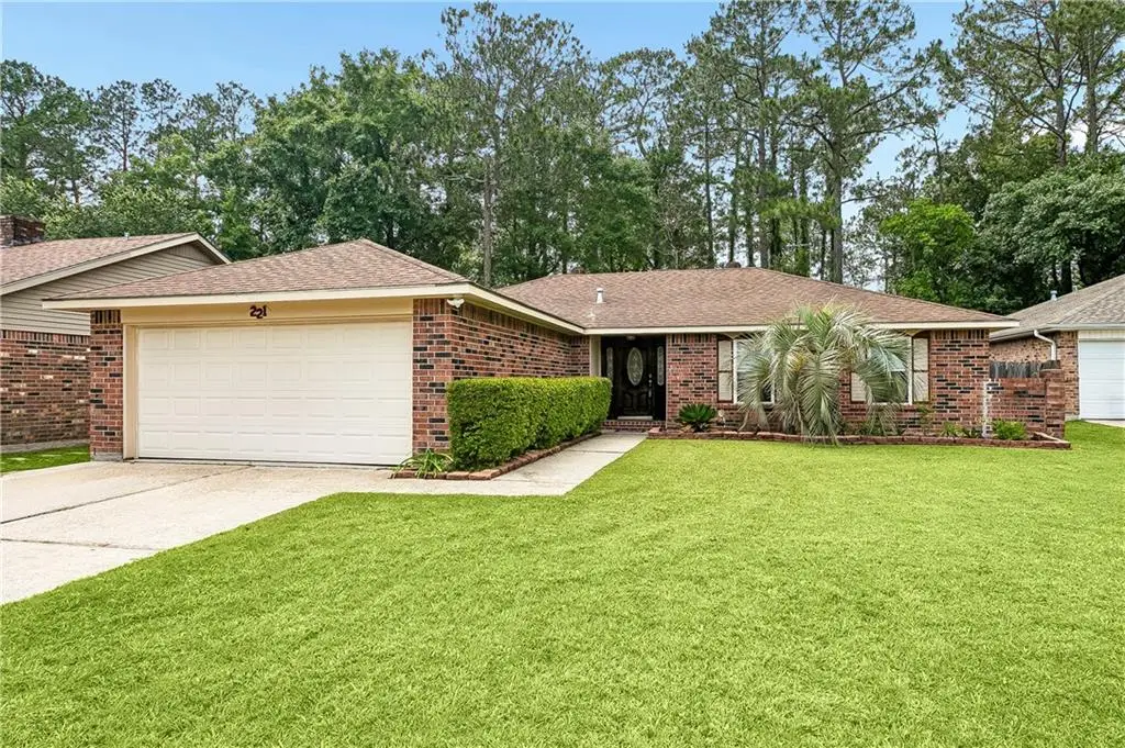 221 W Queens Drive, Slidell, LA 70458 - #1