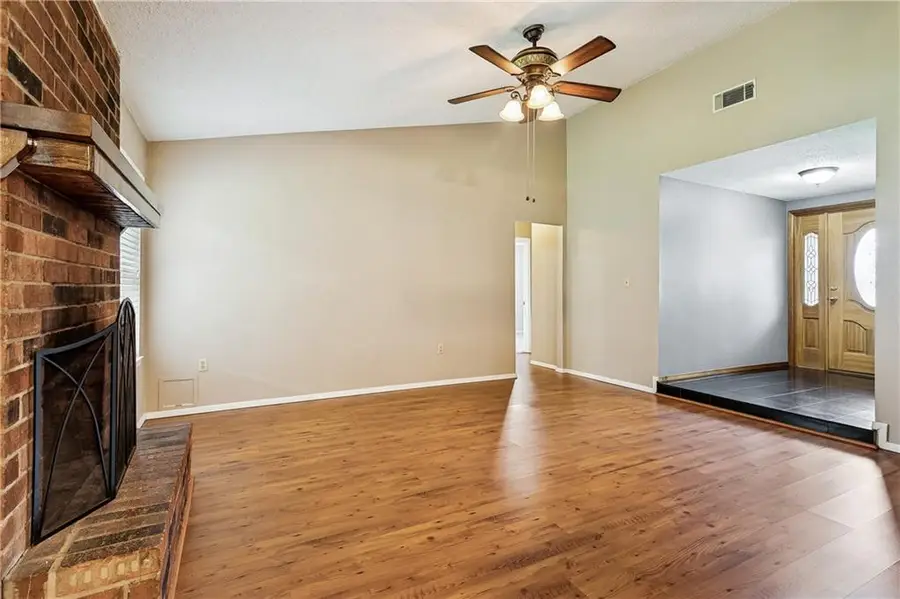 221 W Queens Drive, Slidell, LA 70458 - #3