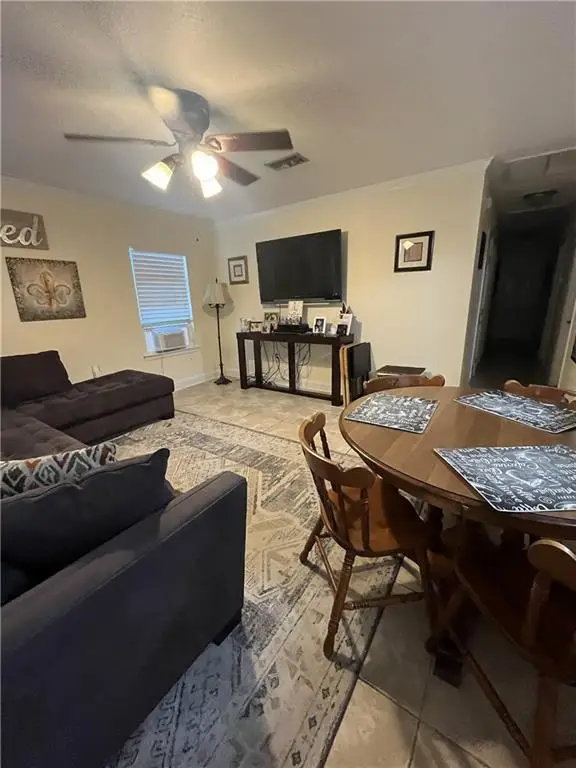 3041 Hero Drive, Gretna, LA 70053 - #3