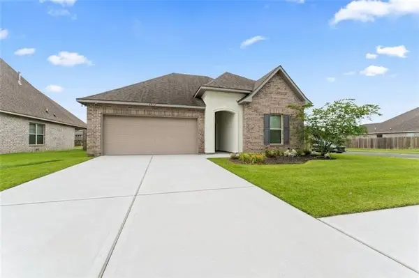 40121 Maddie Drive, Prairieville, LA 70769
