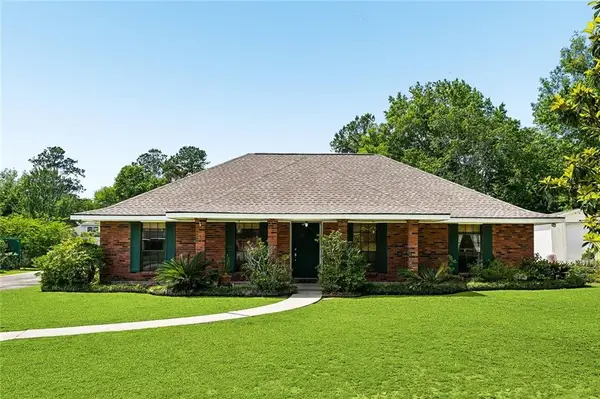 912 Beau Chene Drive, Mandeville, LA 70471