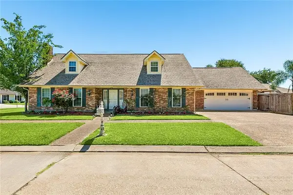 1400 Butternut Avenue, Metairie, LA 70001