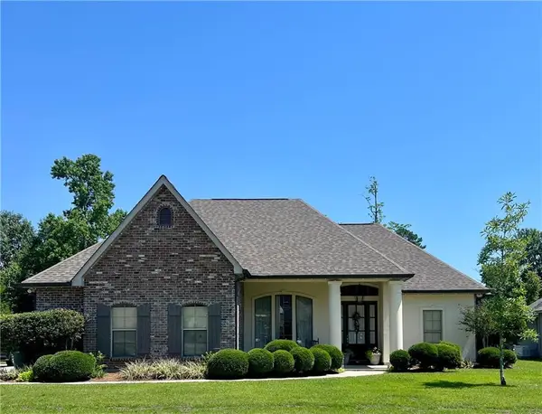 1228 Avenue De Chateau Street, Covington, LA 70433