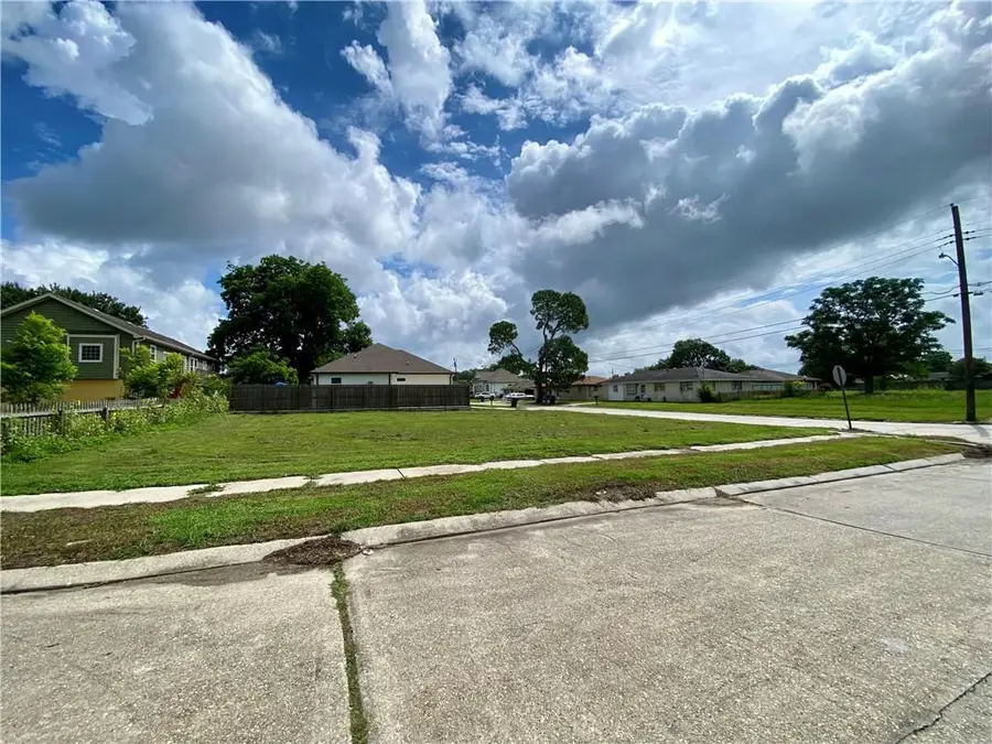 2900 Volpe Drive, Chalmette, LA 70043 - #2