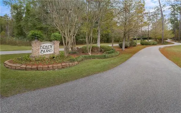 23 Brady Island Lane, Madisonville, LA 70447