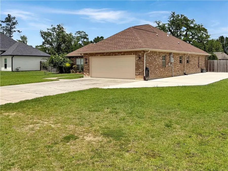 39 Magnolia Court, Ponchatoula, LA 70454 - #3