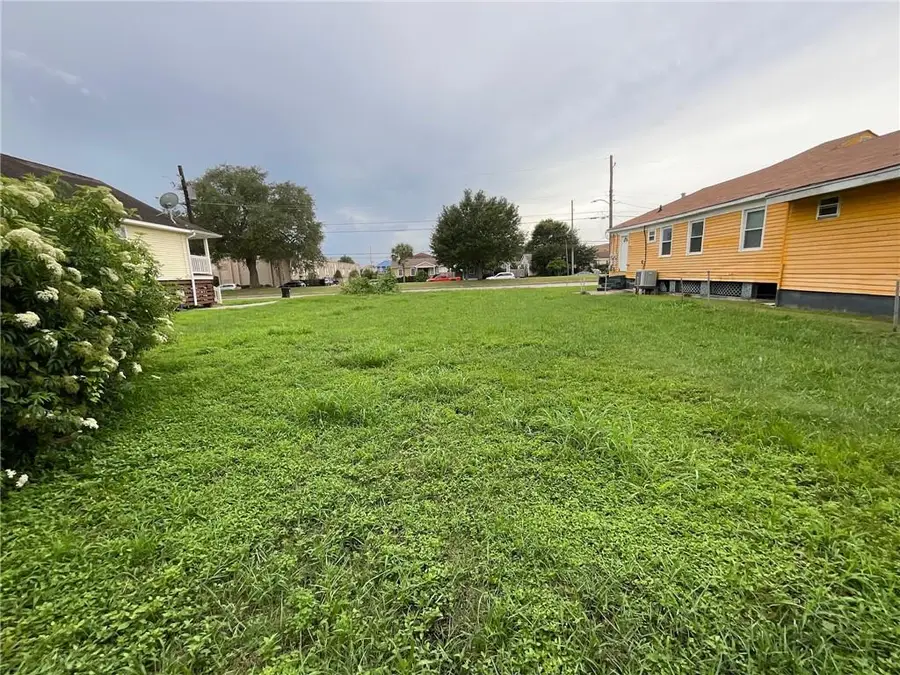 5725 Saint Anthony Avenue, New Orleans, LA 70122 - #3