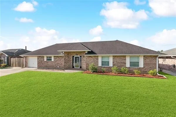 2560 Kismet Street, Marrero, LA 70072