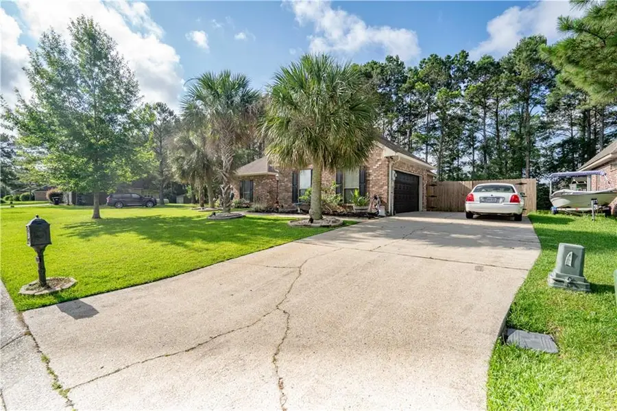 14092 Riverlake Drive, Covington, LA 70435 - #3