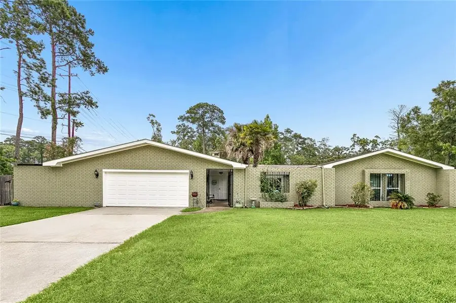 697 Cambronne Street, Mandeville, LA 70448 - #2