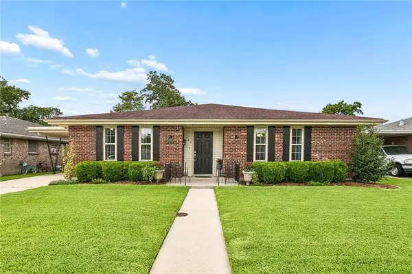 186 Sedgefield Drive, Harahan, LA 70123
