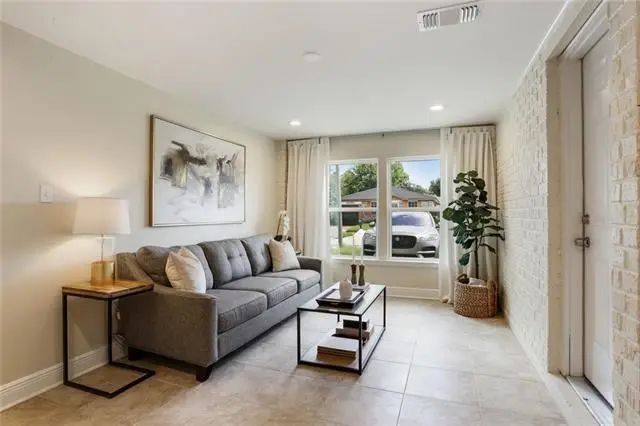 14585 Tilbury Road, New Orleans, LA 70128 - #3