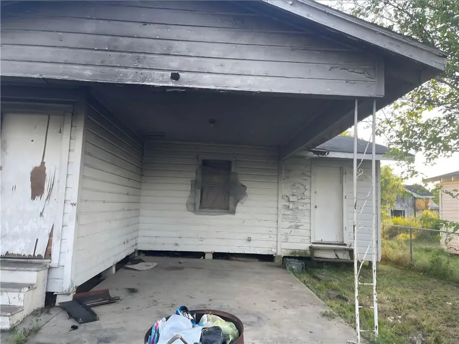 2904 Sixth Street, Alexandria, LA 71302 - #2