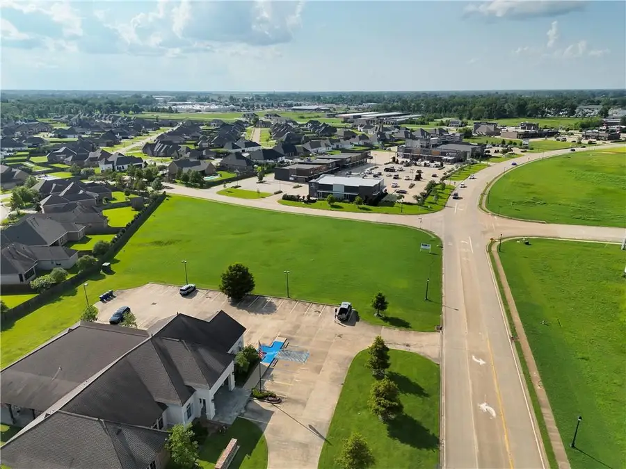 124 Versailles Boulevard, Alexandria, LA 71303 - #2